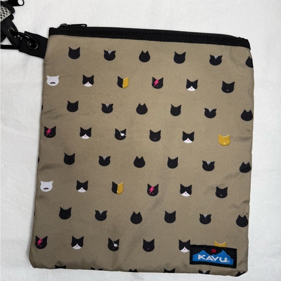 KAVU Zipper Pouch Set - 3 Toiletry Cosmetic Bags - Picture 5 of 13